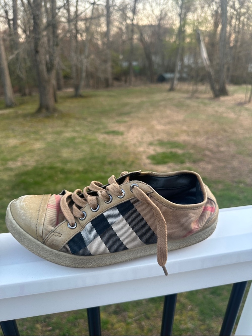 Burberry Vintage House Check Pattern Sneakers - Picture 7 of 16